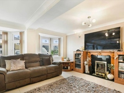 4 Bed Semi-Detached House, Grove Crescent, TW13