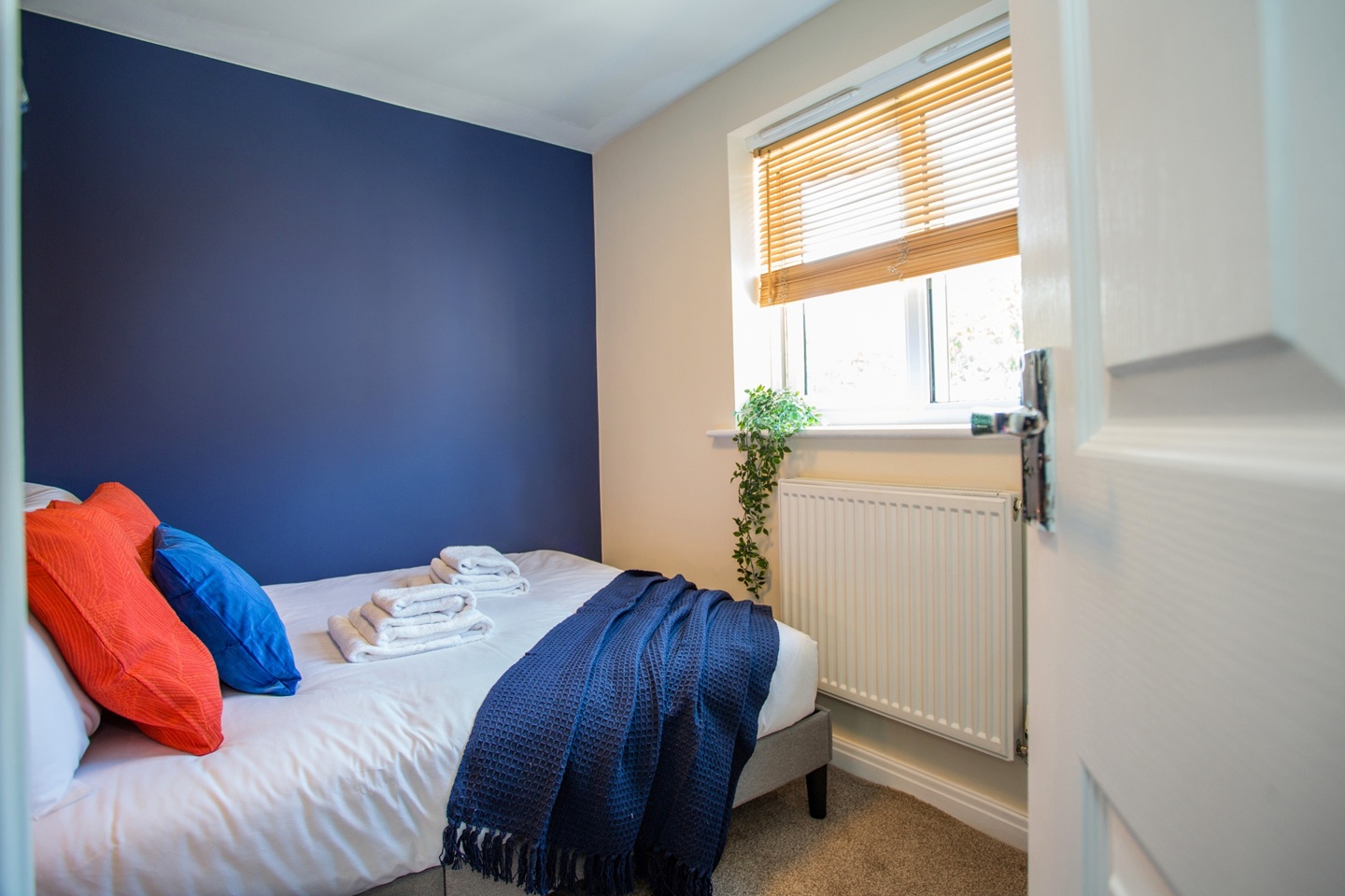 3 Bed Detached House, Rolls Crescent, M15 photo 3