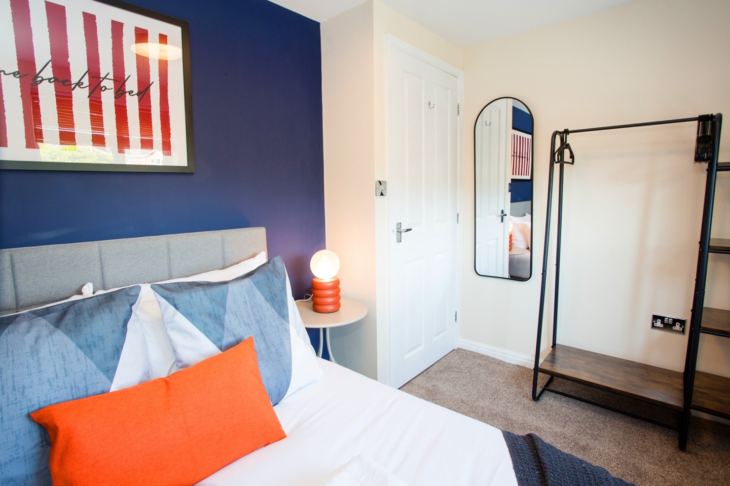 3 Bed Detached House, Rolls Crescent, M15 photo 4