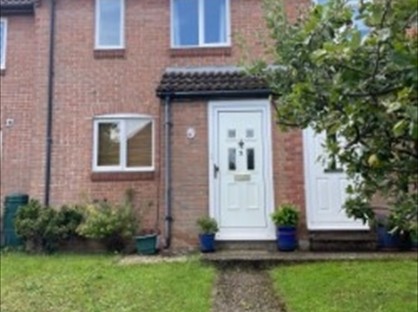 2 Bed Terraced House, Clover Field, RG24