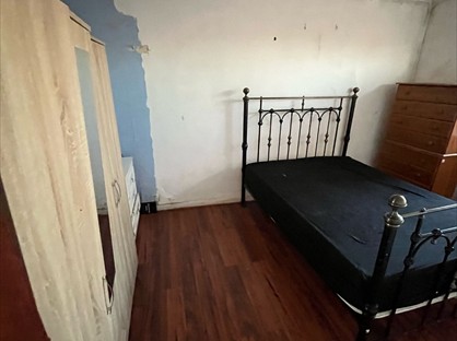 2 Bed Flat, The Glen, UB2