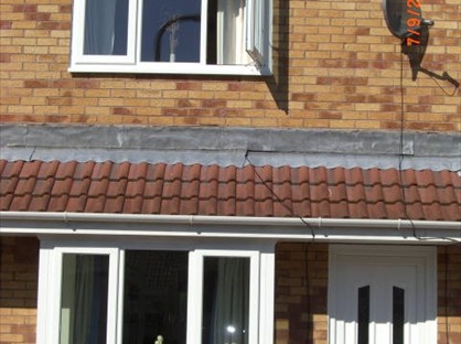 2 Bed Terraced House, Silvermere Drive, NE40