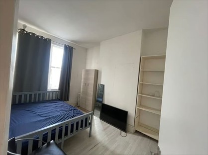 Room in a Shared House, Vicarage Lane, E15