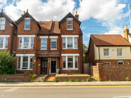 7 Bed Semi-Detached House, Wincheap, CT1