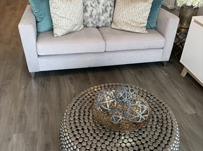 2 Bed Flat, Aspect Place, KT12