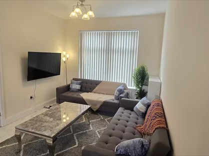 4 Bed Semi-Detached House, Stovell Avenue, M12