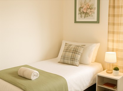 Room in a Shared House, Alpha Street, M6