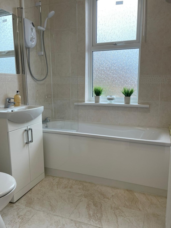 London 1 Bed Flat, Dollis Hill, NW10 To Rent Now for £1,430.00 p/m