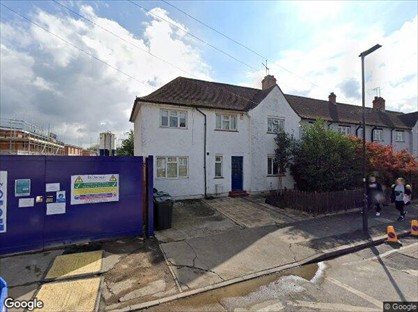 Room in a Shared House, Hawthorns Road, TW8