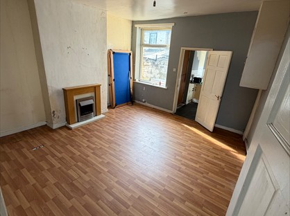 3 Bed End Terrace, Redvers St, BB10