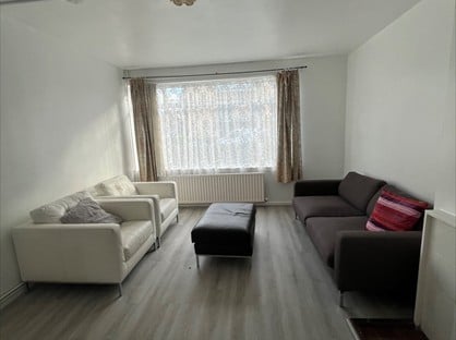 4 Bed Semi-Detached House, Clarence Crescent, SW4