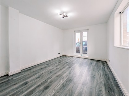 1 Bed Flat, Brownhill Road, SE6