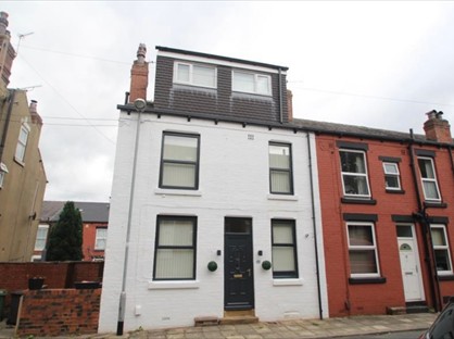 2 Bed Terraced House, Woodville Avenue, LS18