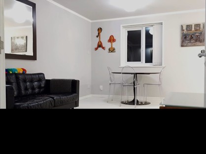 1 Bed Flat, Vickers Way, TW4