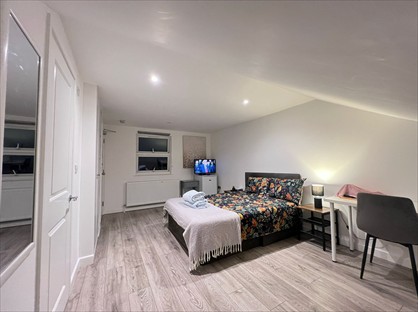 Room in a Shared House, Mitcham Road, CR0