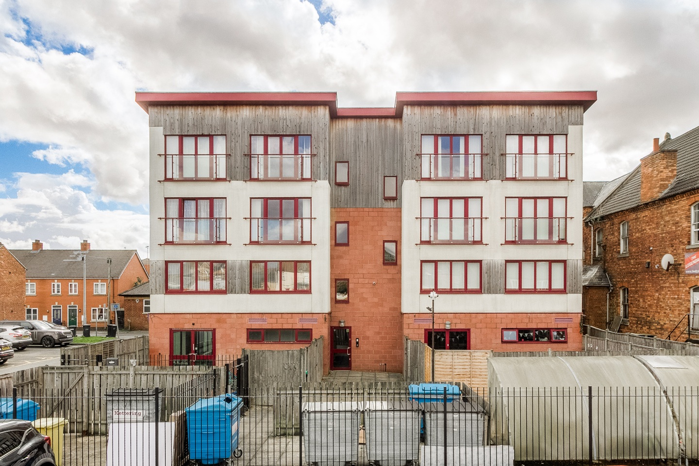 Kettering - 2 Bed Flat, Times Complex, NN16 - To Rent Now for £895.00 p/m