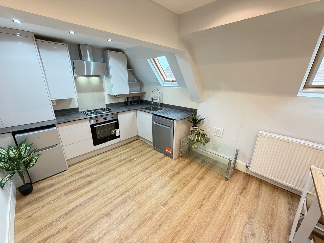 3 Bed Flat, Stanmore Road, B16 photo 2