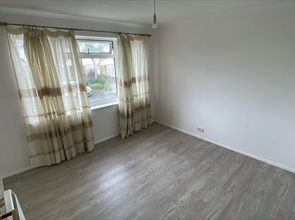 1 Bed Flat, Gorse Road, GU16