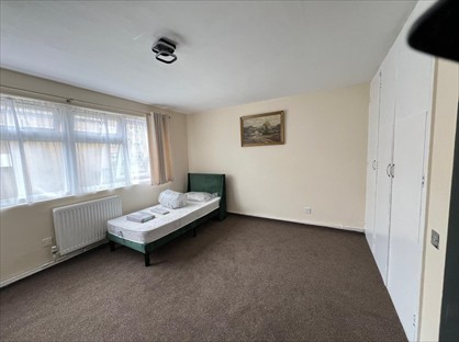 Studio Flat, North Ninth Street, MK9