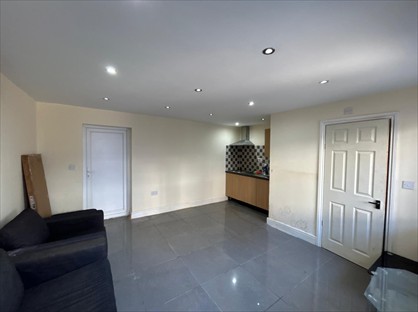 Studio Flat, Beaconsfield Road, UB1