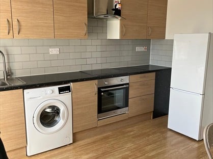 1 Bed Flat, Station Parade, IG11