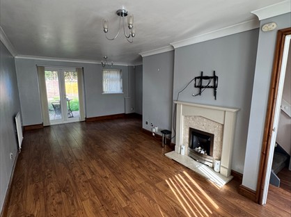 3 Bed Semi-Detached House, Ragley Drive, WV13