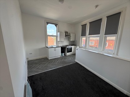 2 Bed Flat, Maxwell Street, WF7
