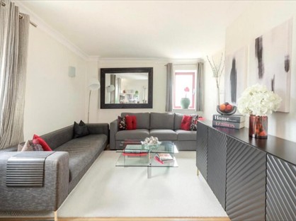 2 Bed Flat, Sailmakers Court, SW6