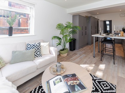 Room in a Shared House, Ruabon Road, LL13