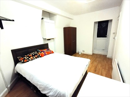 Room in a Shared House, Carmen Street, E14