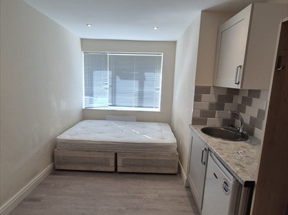 Studio Flat, Ramsden Close, BR5