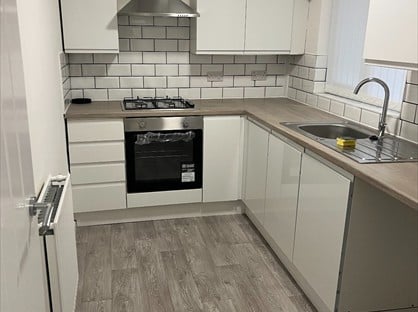 2 Bed Flat, Huddleston Close, CH49