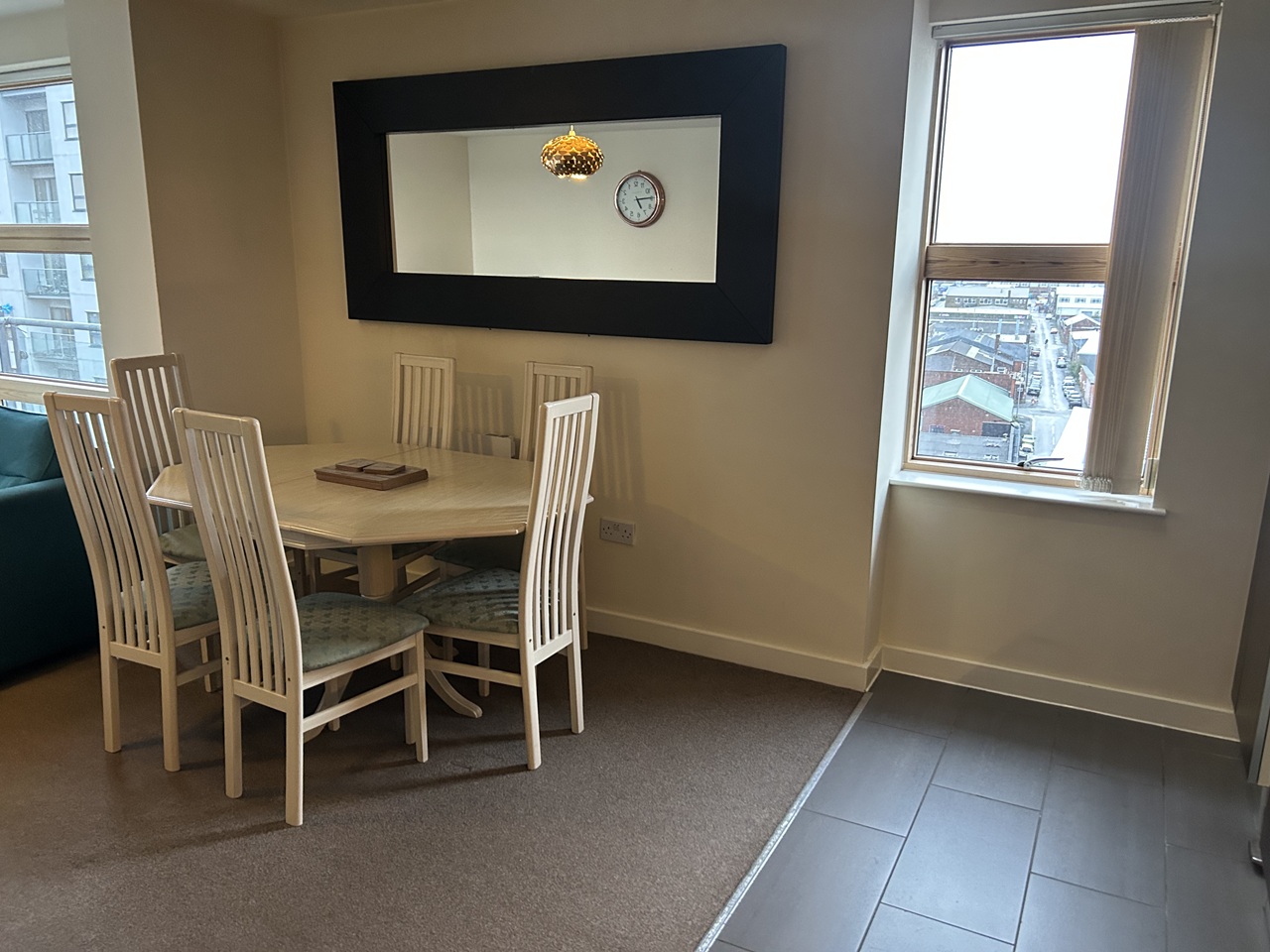 2 Bed Flat, Barton Place, M4 photo 4