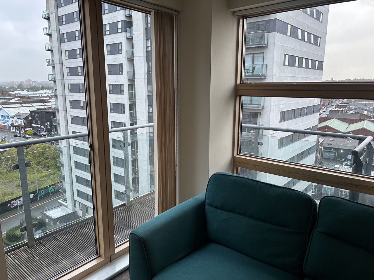 2 Bed Flat, Barton Place, M4 photo 5