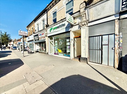 Studio Flat, Romford Road, E7
