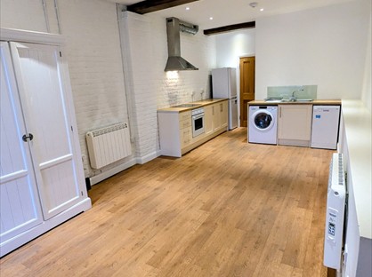 Studio Flat, The Granary, RH4