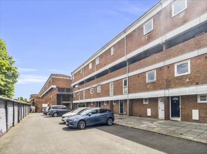 Room in a Shared Flat, Heston Grange, TW5