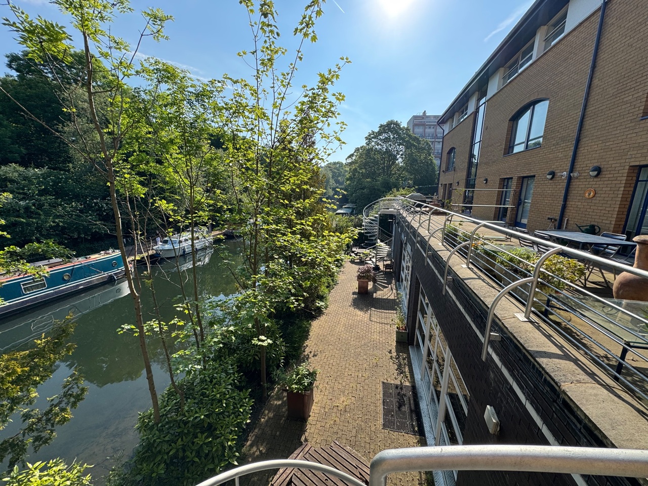 Room in a Shared Flat, Bridge Wharf, N1
