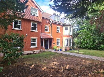 2 Bed Flat, Allingham Court, BR2