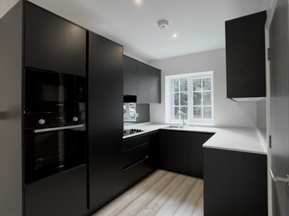 3 Bed End Terrace, Pinecoat Drive, CR8