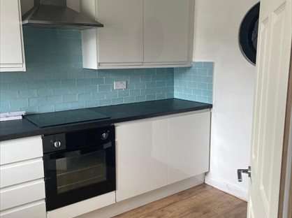 4 Bed Semi-Detached House, Smith Street, KT5