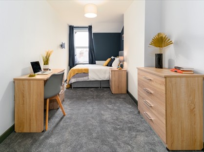 Room in a Shared House, Chorley New Road, BL6