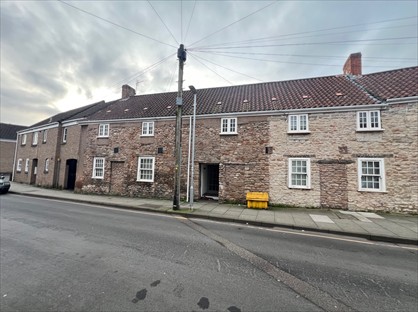 Studio Flat, Southover, BA5