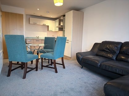 2 Bed Flat, Light Buildings, PR1