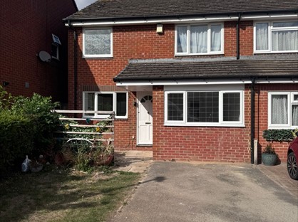 3 Bed Semi-Detached House, Whitwell Close, LU3