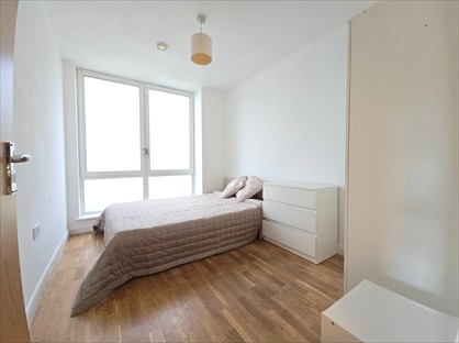 3 Bed Flat, Simmonds House, TW8
