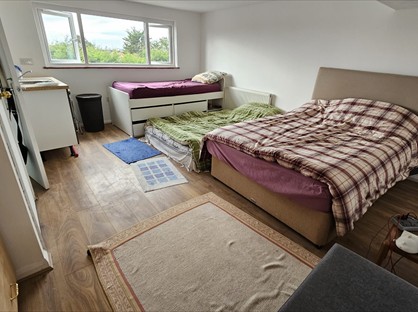 Room in a Shared House, Newbury Park, IG2