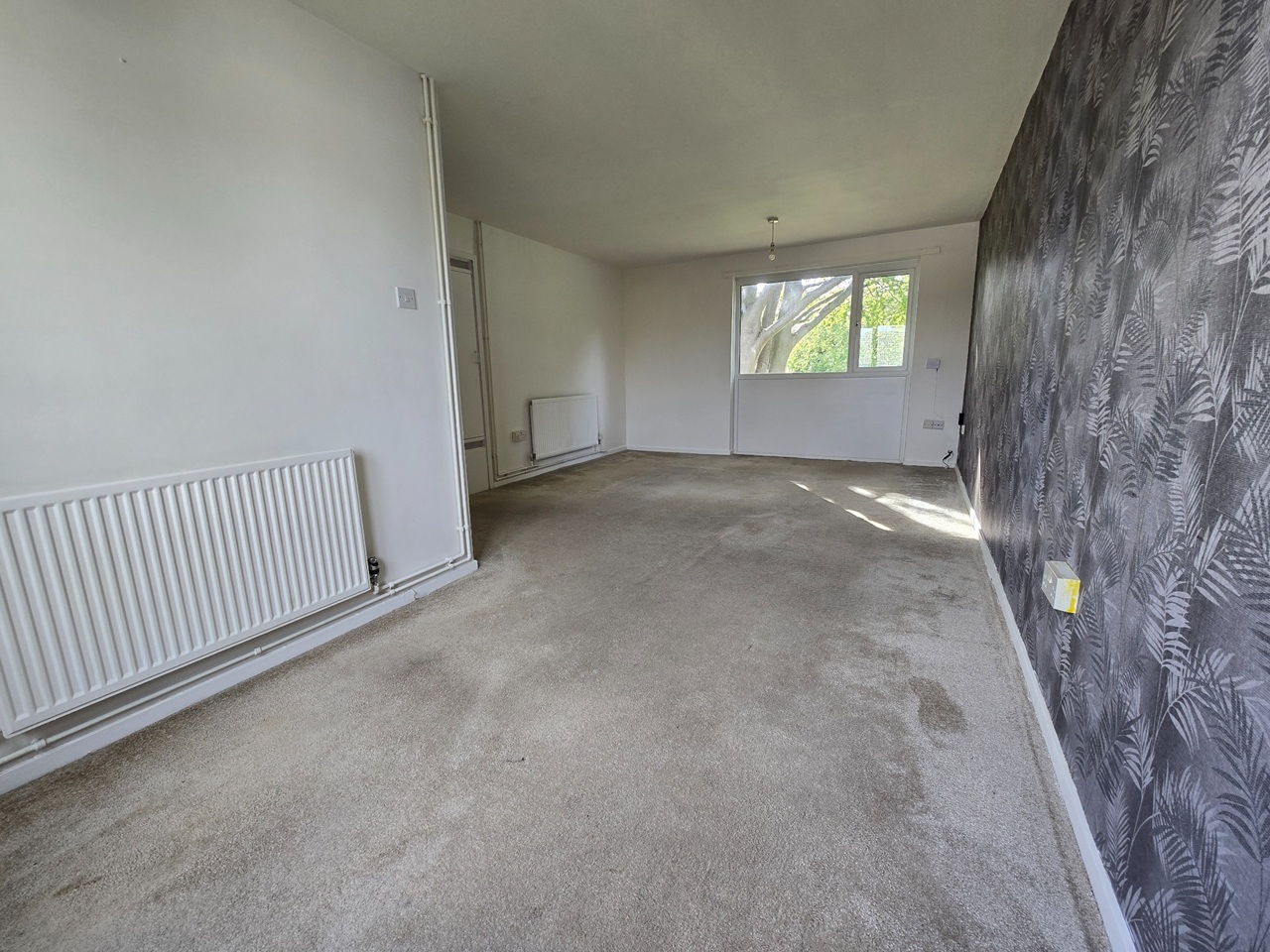 1 Bed Flat, Headford Close, CB5 photo 2