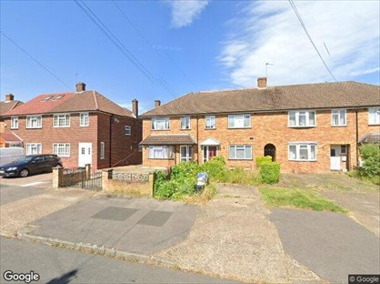 Studio Flat, Lansbury Drive, UB4