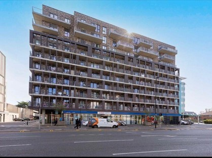 2 Bed Flat, Crossways, SL1